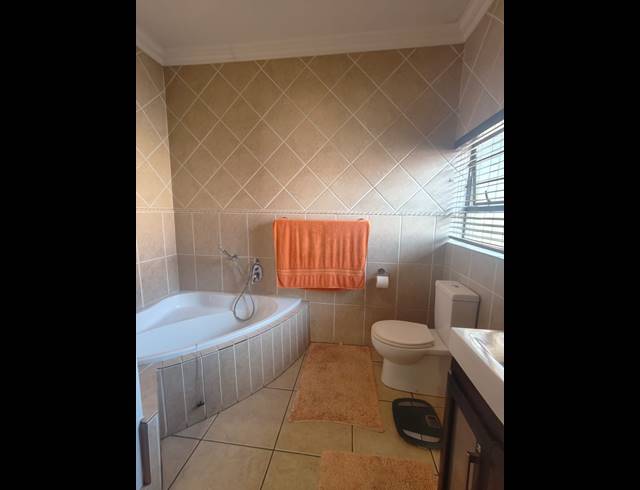 4 BEDROOM HOUSE FOR SALE IN VANDERBIJLPARK SE 8